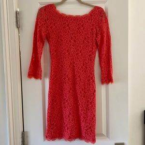 Diane Von Furstenberg size 2 coral lace Zarita dress